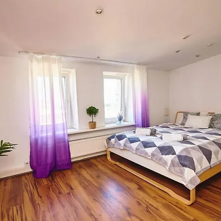 Regem Warynskiego Apartment *