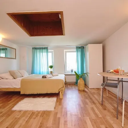 Regem Warynskiego Appartement