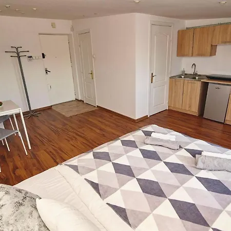 Regem Warynskiego Apartment