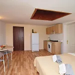 Διαμέρισμα Regem Warynskiego *